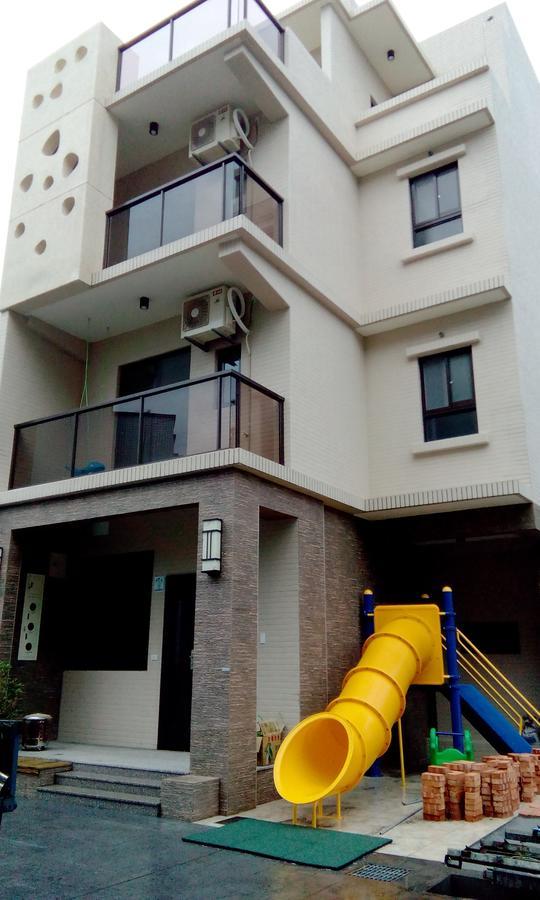 充電樁 羅東木村電梯民宿luodong Tree Bnb 雲朵朵二館 近週三清溝 免費洗衣機 烘衣機 星巴克咖啡豆 國旅卡特約店 Dış mekan fotoğraf